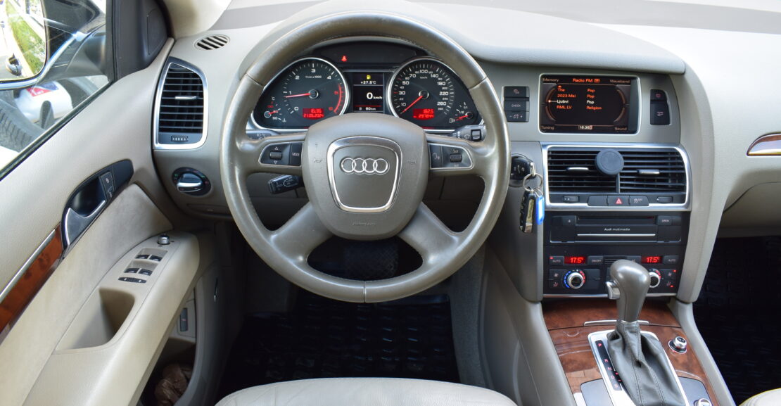 <b>Audi Q7 Facelift 3.0D 176Kw,  2010.g Bez Pirmās iemaksas</b>