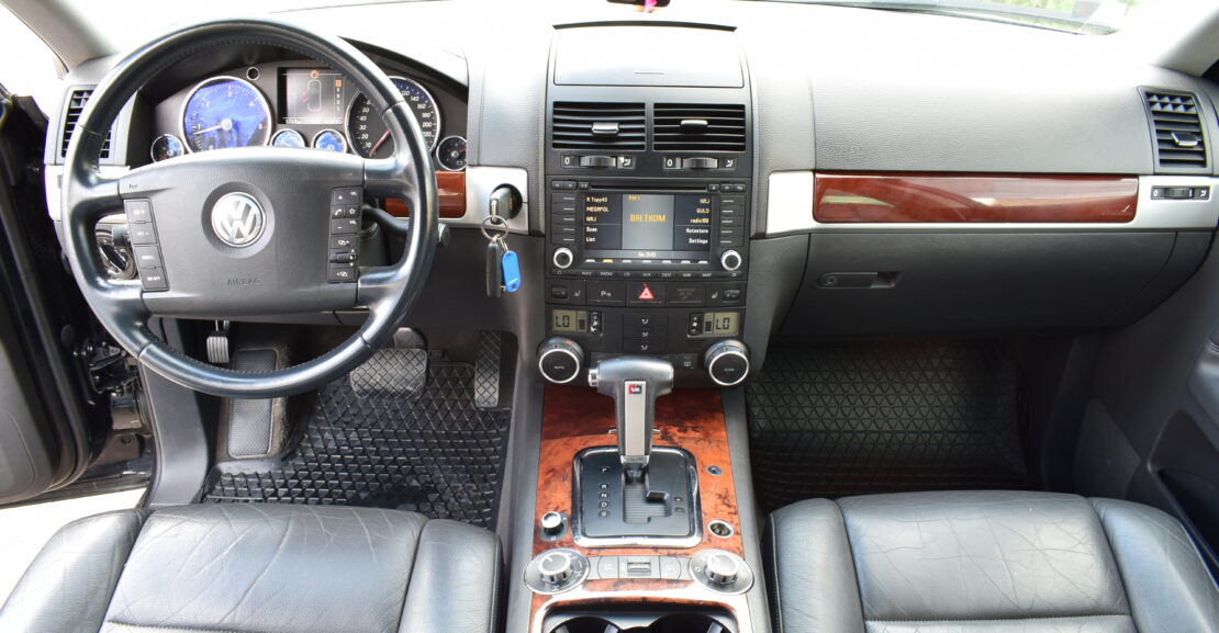 <b>VW TOUAREG 3.0D 165kw, BEZ PIRMĀS IEMAKSAS</b>