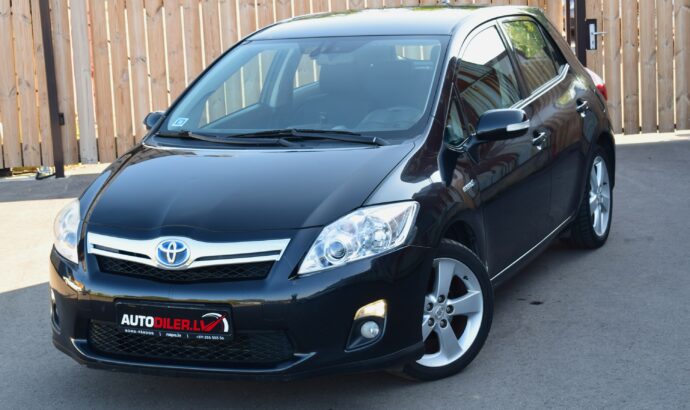 Toyota Auris facelift  1.8H 2011.g Bez Pirmās iemaksas