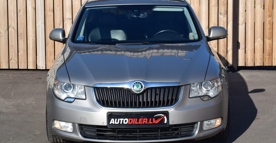 <b>Škoda SuperB 2.0D 125Kw, 4×4, 2012.G, AR 0% PIRMO IEMAKSU</b>