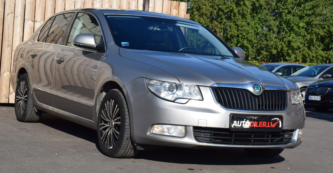 <b>Škoda SuperB 2.0D 125Kw, 4×4, 2012.G, AR 0% PIRMO IEMAKSU</b>