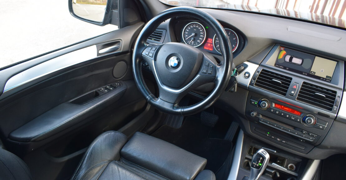 <b>BMW X5 Ar 7-Sēdvietam Tikko Piereģistrēts</b>