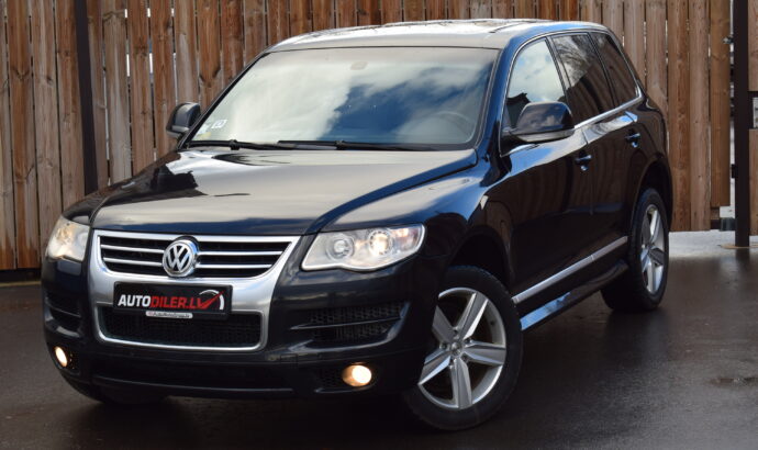 VW Touareg Facelift, BEZ PNEIMO, 3.0D 165KW, AR 0% PIRMO IEMAKSU