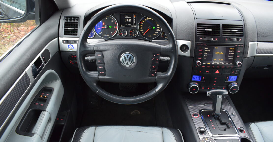 <b>VW Touareg 3.0D 165Kw Motors 2006.G. AR 0% PIRMO IEMAKSU</b>