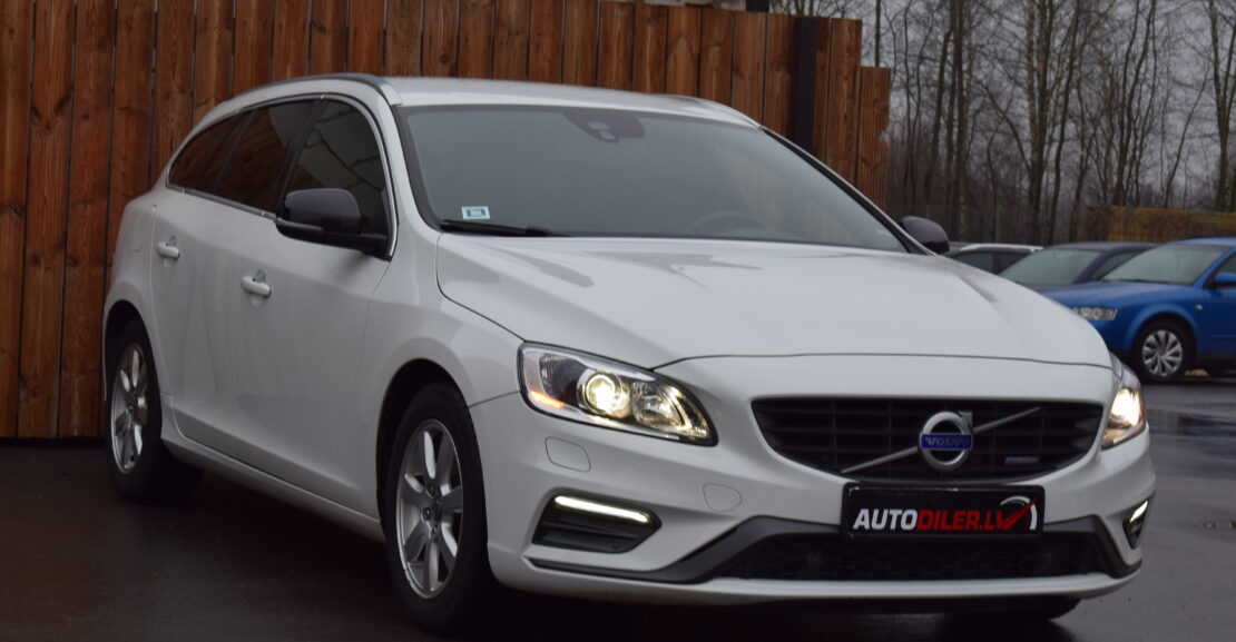 <b>Volvo V60 R-Design 2.0D 133Kw, 2014.G. AR 0% PIRMO IEMAKSU</b>