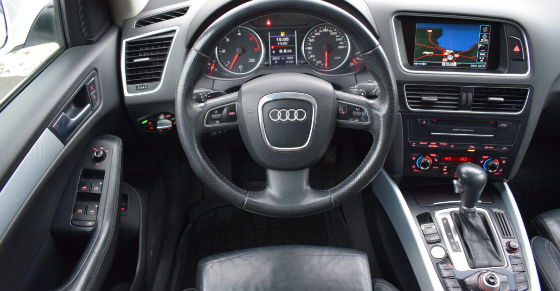 <b>Audi Q5 Bez Pneimo, 3.0D 176Kw, Quattro. Bez Pirmās iemaksas</b>